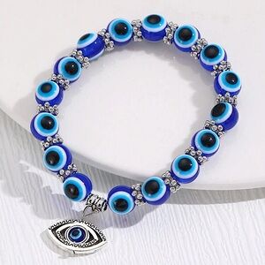 NWT Devil's Eye Bracelet